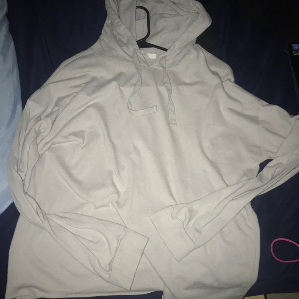 GREY HOODIE